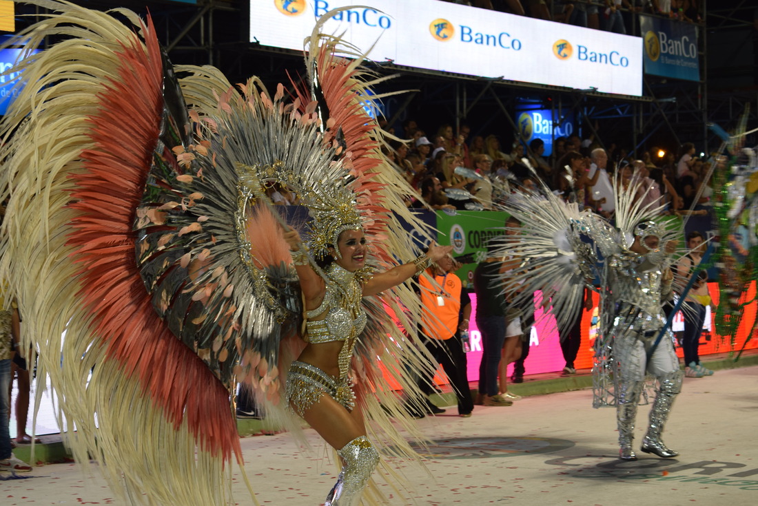 Los “Caminos del Carnaval” continúan desplegando brillo y color en gran parte del territorio provincial